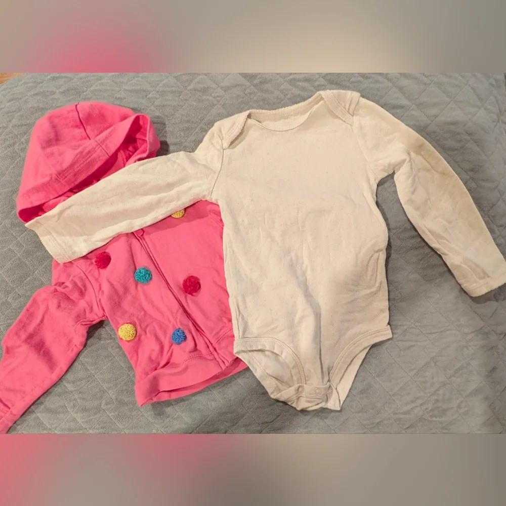 24M Colorful Star Print Gray Jeggings, A Hoodie, And A Bodysuit